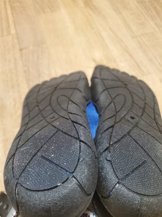 Escarpines zapatillas acuáticas Mistral split toe