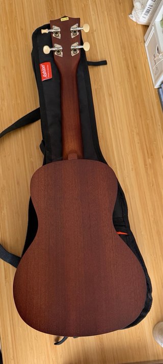 Ukelele Makala MK-C