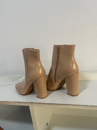 Botas altas tacón beige