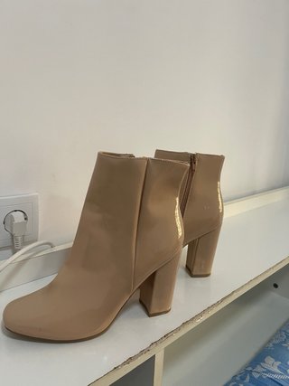 Botas altas tacón beige