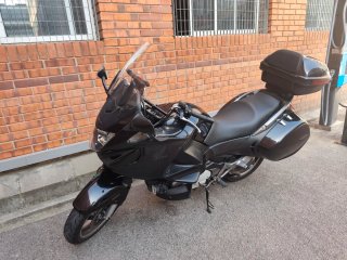 Honda Deauville 700 touring negra