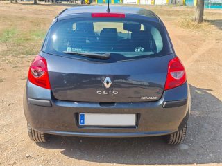 Renault Clio con etiqueta mediambiental C