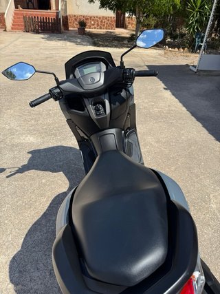 Yamaha Nmax 125cc Scooter