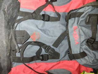 Mochila Inesca 50L Gris y Roja