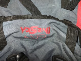 Mochila Inesca 50L Gris y Roja