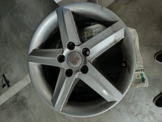 Llantas Seat León 16"