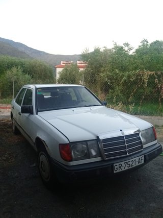Mercedes-Benz W124 1986
