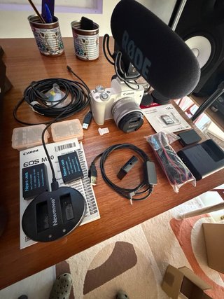 Canon EOS M50 Blanca + Pack Streamer/Vlogger
