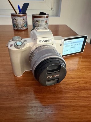 Canon EOS M50 Blanca + Pack Streamer/Vlogger
