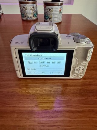 Canon EOS M50 Blanca + Pack Streamer/Vlogger