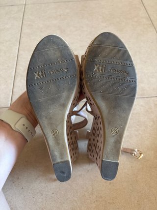 Sandalias cuña beige talla 39