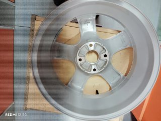 Llanta de aleación Peugeot 16"