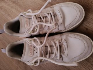 Zapatillas Lacoste blancas y rosas