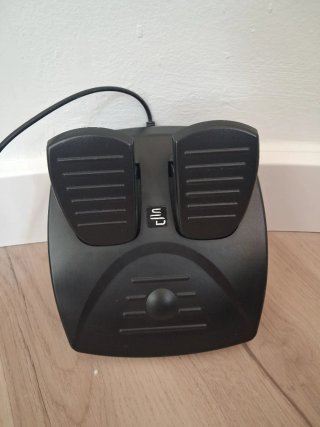 Volante Superdrive SV450 + Pedali + Scatola
