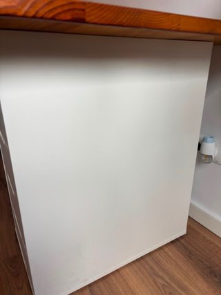 Mesa de estudio con cajonera