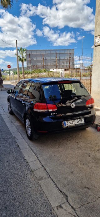 Volkswagen Golf 2010 1.6 TDI