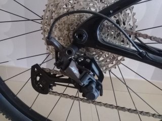 Bicicleta MTB Cannondale Rossa e Nera