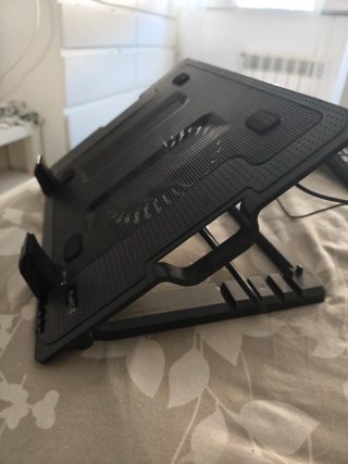 Soporte portátil gamer Ewent con ventilador RGB