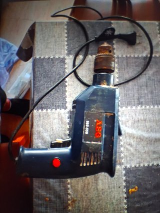 Taladro AEG SB2-550