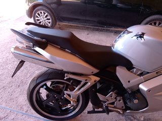 Honda VFR 800 Plata