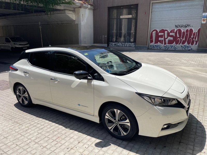 Nissan Leaf 2018 - foto 1