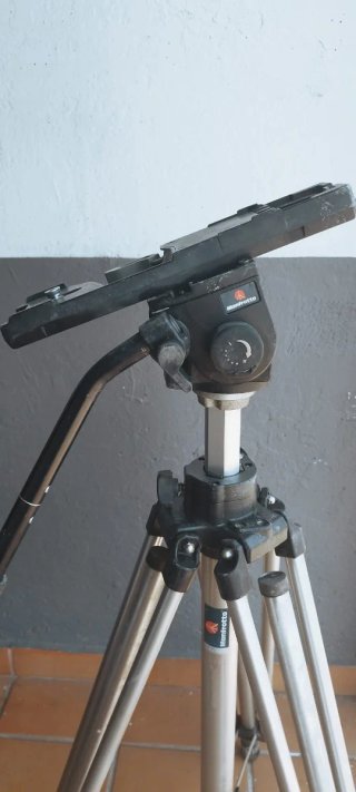 Trípode Profesional Manfrotto 136