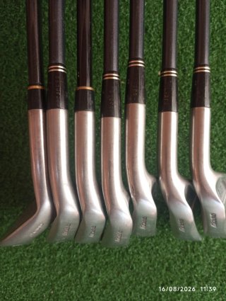 Juego Palos Golf Mizuno AXIS P.C.S.