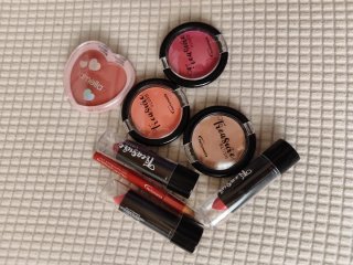 Lote maquillaje: neceser, brochas y más