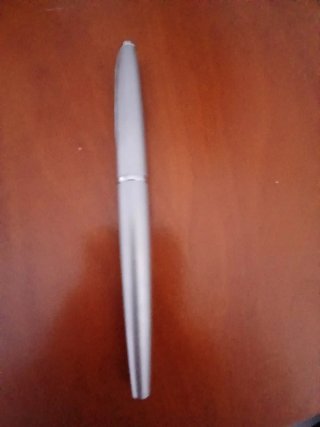 Bolígrafo plateado