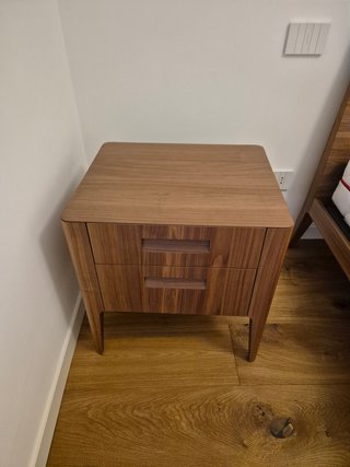 Letto matrimoniale comodini cassettiera e materass