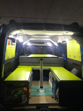 Kit camper Dacia Dokker + colchón + oscurecedores