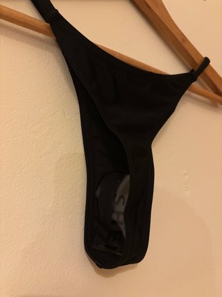 Tanga bikini negro XXS (nuevo con protector)