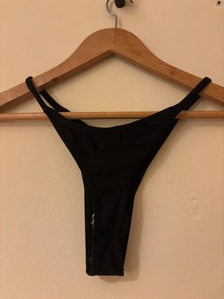 Tanga bikini negro XXS (nuevo con protector)
