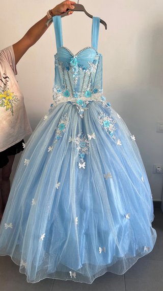 Vestido Quinceañera Celeste Ajustable (S / M)