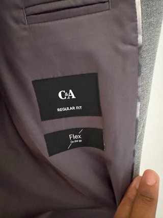 Traje gris completo usado 1 vez