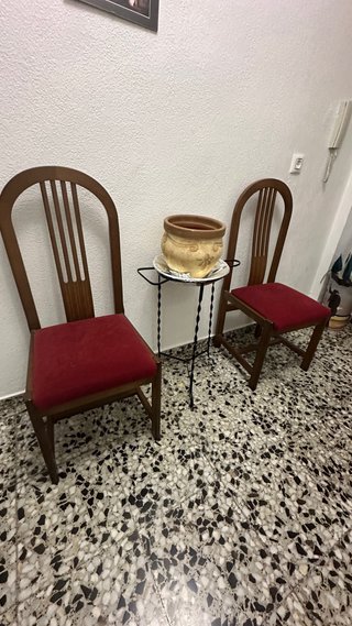 Mueble recibidor y 2 sillas (regalo lamp y florero