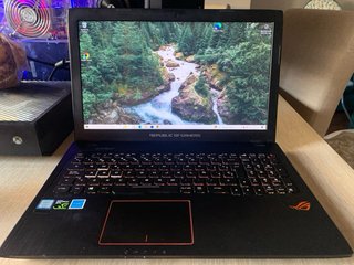 Portátil Gaming Asus Rog Strix 15