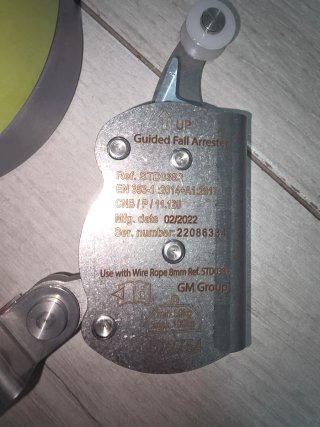 Retráctil anticaídas Kratos Safety Melzon