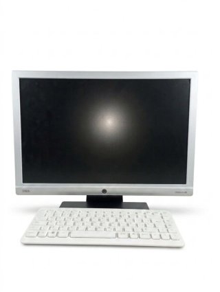 Monitor BenQ y Teclado Blanco Acer.
