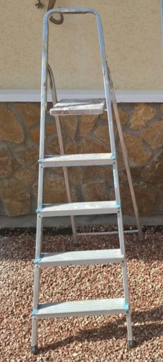 Escalera aluminio 5 peldaños