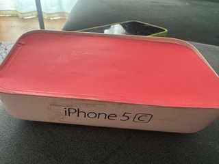 iPhone 5C rosa 8 GB + auriculares
