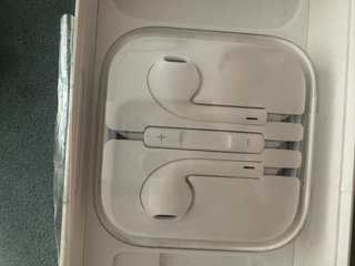 iPhone 5C rosa 8 GB + auriculares