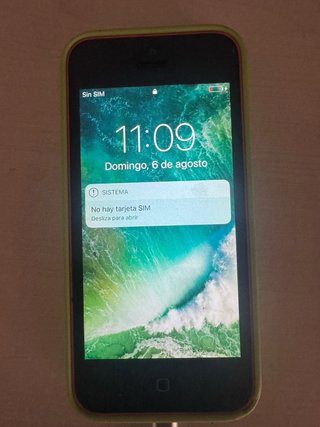iPhone 5C rosa 8 GB + auriculares