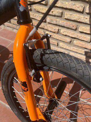 Bicicleta BMX 20” Negra y Naranja