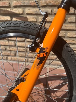 Bicicleta BMX 20” Negra y Naranja