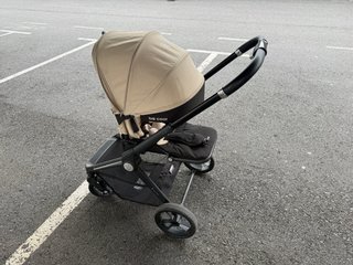 Carro de bebé completo