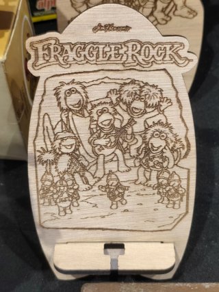 Soporte móvil madera Fraggle Rock