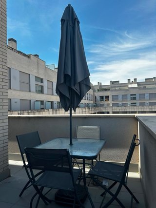 Conjunto mesa y sillas de jardín
