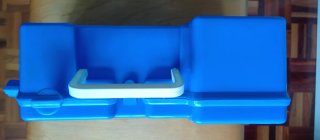 Caja de tren azul de plástico