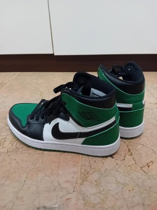 Nike Air Jordan Verde y Blanco